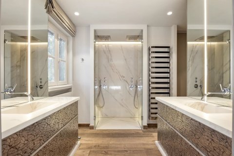 3 bedrooms Villa in La Colle-sur-Loup, France No. 71813 9