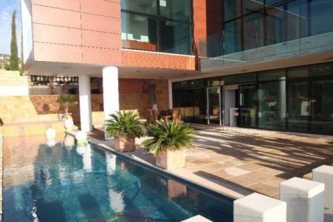 5 bedrooms Villa in Tala, Cyprus No. 84401 4