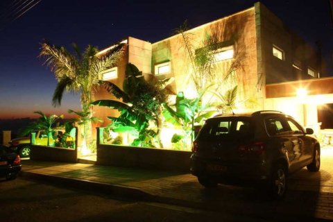 5 bedrooms Villa in Tala, Cyprus No. 84401 7