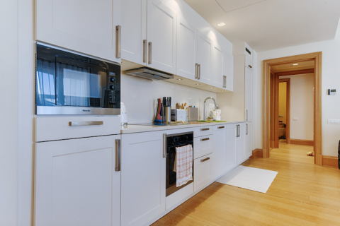 2 dormitorios Apartment en Tivat, Montenegro No. 104733 3