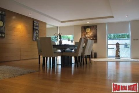 4 bedrooms Apartment in Bangkok, Thailand No. 95785 2