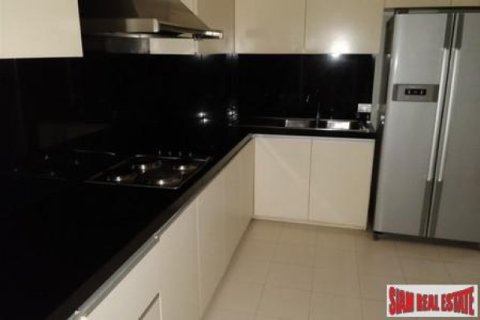 4 bedrooms Apartment in Bangkok, Thailand No. 95785 8