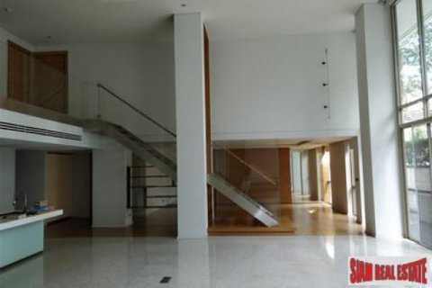 4 bedrooms Apartment in Bangkok, Thailand No. 95785 10
