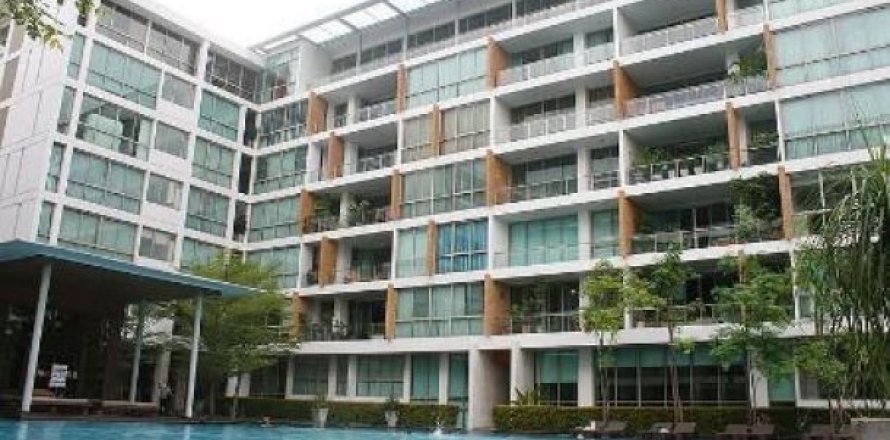 4 bedrooms Apartment in Bangkok, Thailand No. 95785