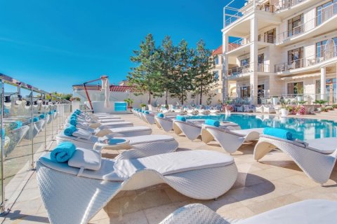 Коммерческая недвижимость 5640м² в Льорет-де-Мар, Испания №27205