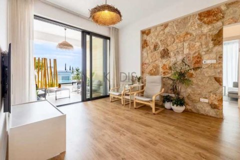 3 bedrooms Apartment in Agios Athanasios, Cyprus No. 102574 6