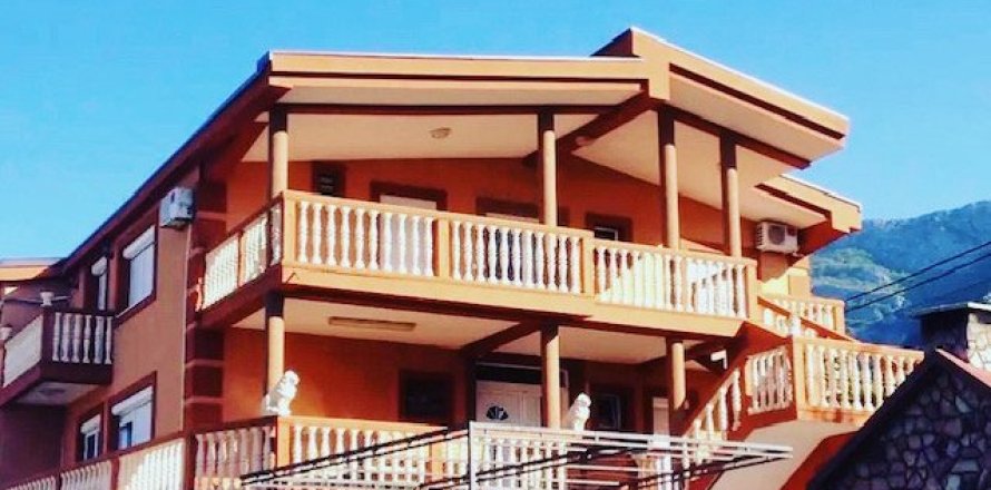 12 bedrooms Apartment in Sutomore, Montenegro No. 78731