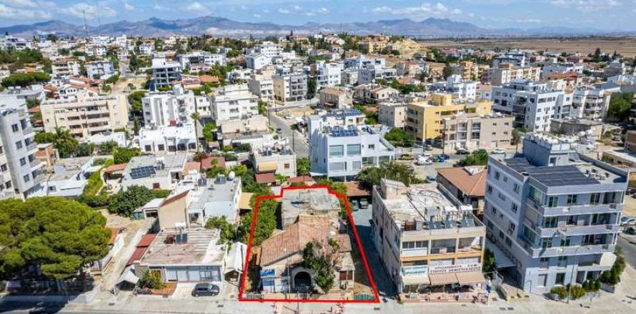 Commercial property in Aglantzia, Cyprus No. 41860