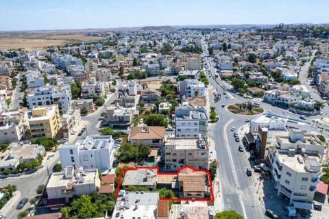 Commercial property in Aglantzia, Cyprus No. 41860 3