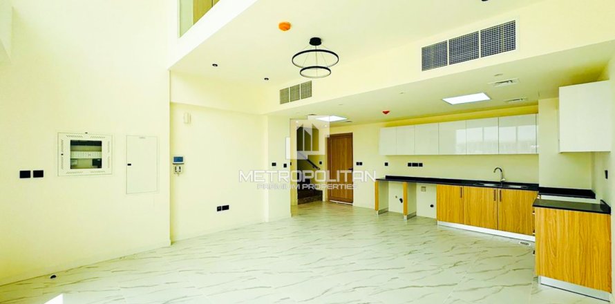 3 bedrooms Townhouse in Dubai Land, UAE No. 119422