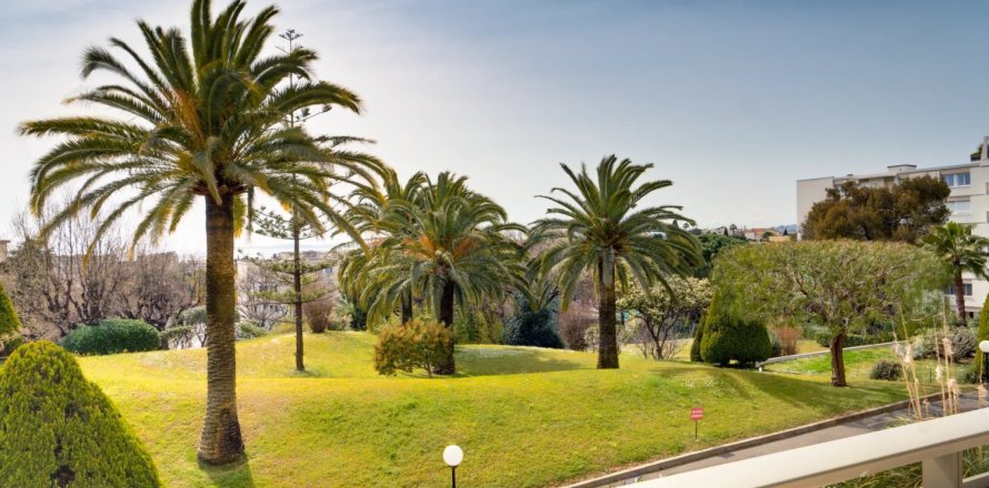 3 bedrooms Apartment in Cagnes-sur-Mer, France No. 100239