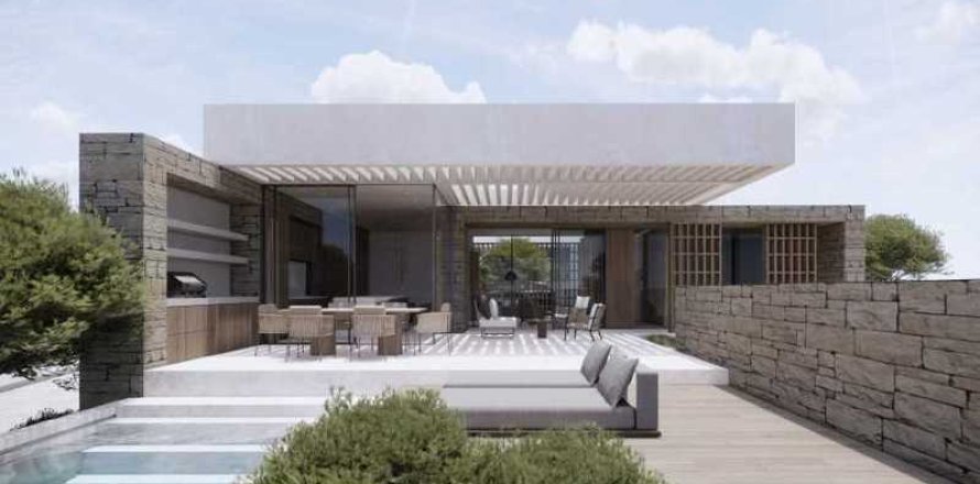 4 bedrooms Villa in Pegeia, Cyprus No. 31423