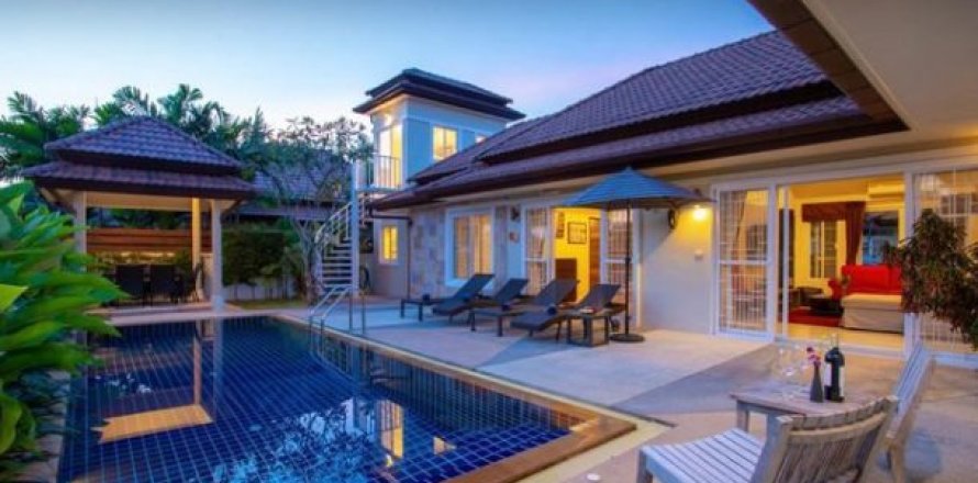 4 bedrooms Villa in Rawai, Thailand No. 95830