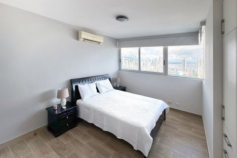 3 bedrooms Apartment in Panama City, Panama No. 109783 2
