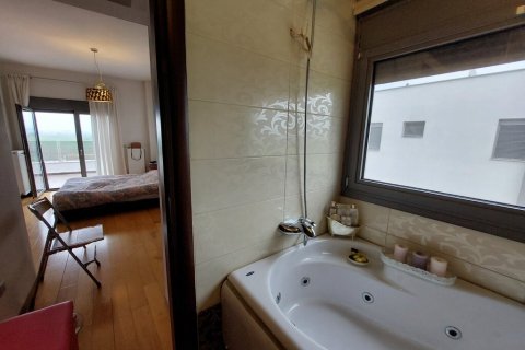 4 bedrooms Maisonette in Thermi, Greece No. 117800 24