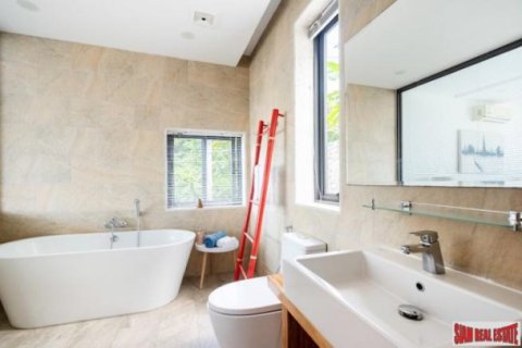 4 bedrooms Villa in Ko Samui, Thailand No. 97104 13