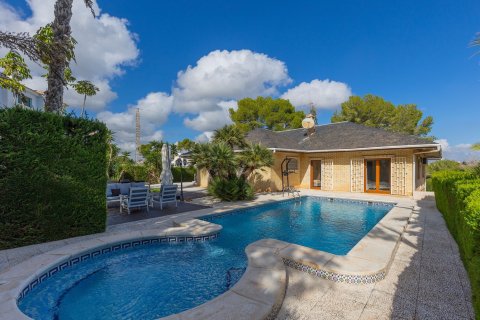 5 bedrooms Villa in Urbanizacion Las Filipinas, Spain No. 117133