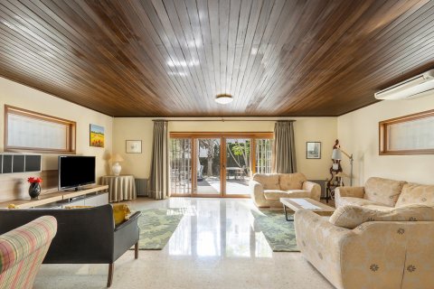 5 bedrooms Villa in Urbanizacion Las Filipinas, Spain No. 117133