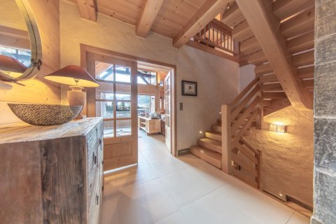 5 bedrooms House in Montriond, France No. 99723 11