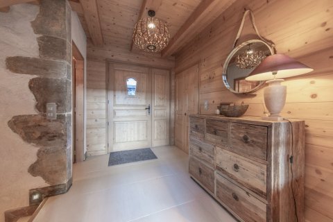 5 bedrooms House in Montriond, France No. 99723 14