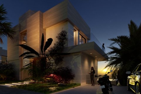 4 bedrooms Villa in Estepona, Spain No. 112019