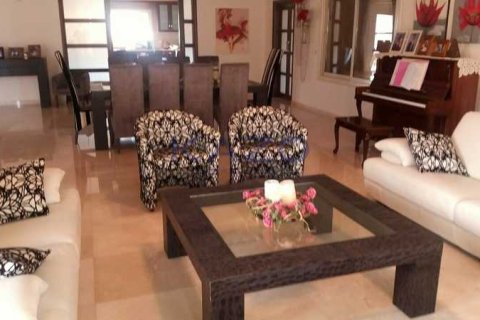 6 dormitorios House en Agios Athanasios, Cyprus No. 100549 6