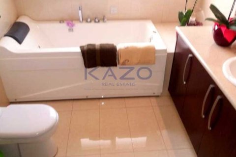 6 dormitorios House en Agios Athanasios, Cyprus No. 100549 13