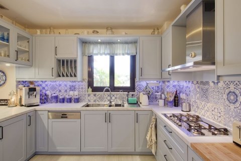 3 bedrooms Villa in Chania, Greece No. 71501 9