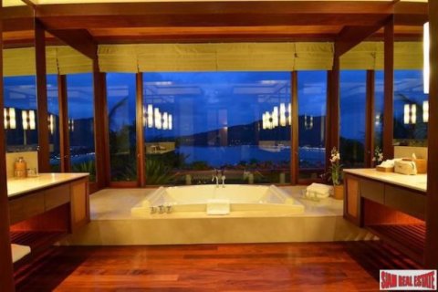 5 bedrooms Villa in Kamala, Thailand No. 96102 4