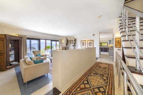 5 bedrooms Villa in Phuoc Tuy, Vietnam No. 95486 4