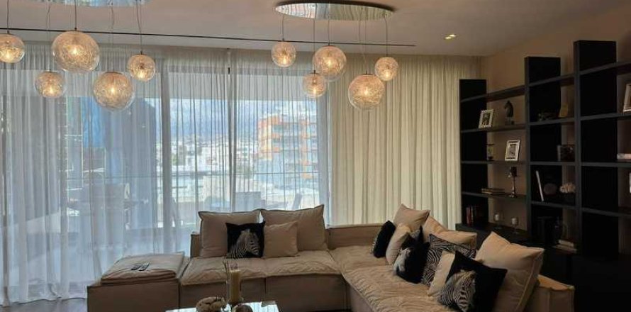 5 bedrooms Apartment in Limassol, Cyprus No. 43480