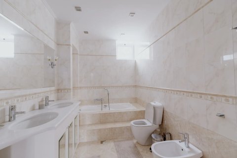 7 bedrooms Villa in Kalyvia Thorikou, Greece No. 107938 8