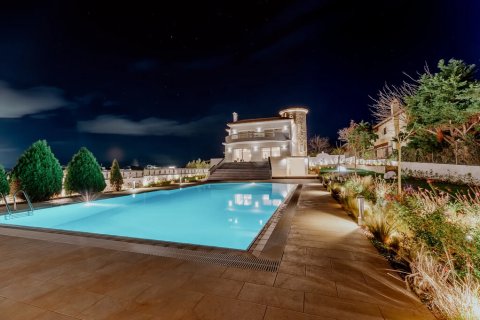 7 bedrooms Villa in Kalyvia Thorikou, Greece No. 107938 26
