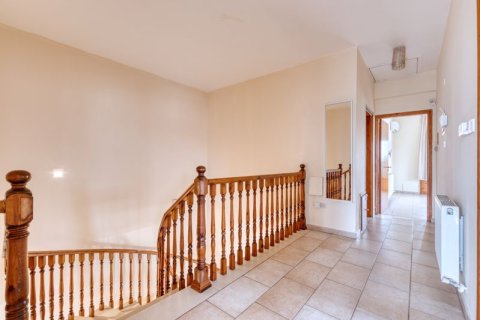 4 bedrooms Villa in Aradippou, Cyprus No. 36761 10