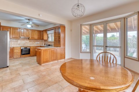 4 bedrooms Villa in Aradippou, Cyprus No. 36761 5