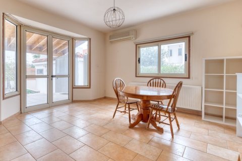 4 bedrooms Villa in Aradippou, Cyprus No. 36761 6