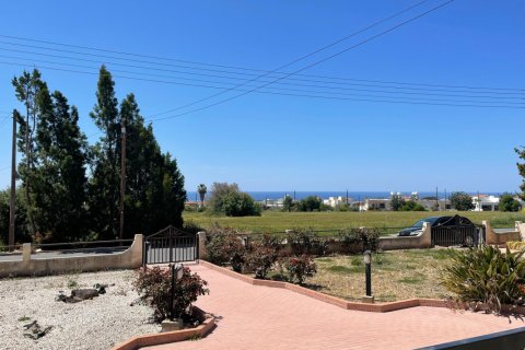 Земельный участок с 6 спальнями в Пафос, Кипр №65102 3