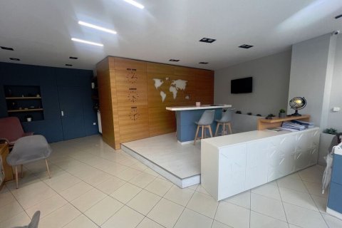 194m² Commercial property in Evosmos, Greece No. 108162 2