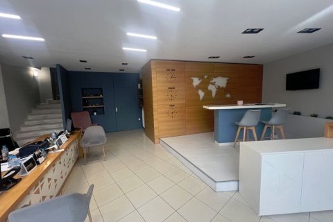 194m² Commercial property in Evosmos, Greece No. 108162 1