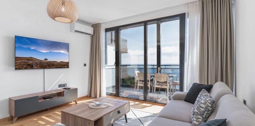 2 bedrooms Apartment in Budva, Montenegro No. 104802