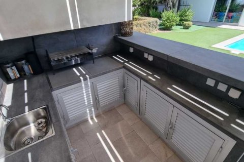 6 bedrooms House in Erimi, Cyprus No. 63544 3