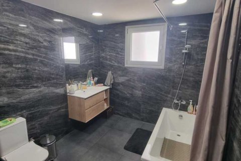 6 bedrooms House in Erimi, Cyprus No. 63544 12