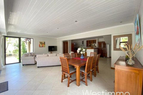 3 bedrooms Villa in Grand Baie, Mauritius No. 110221 8