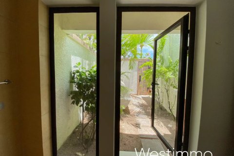3 bedrooms Villa in Grand Baie, Mauritius No. 110221 22