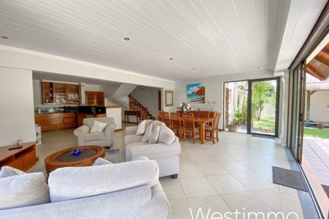3 bedrooms Villa in Grand Baie, Mauritius No. 110221 7