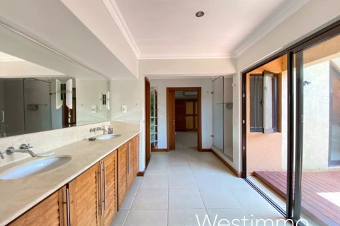 3 bedrooms Villa in Grand Baie, Mauritius No. 110221 17