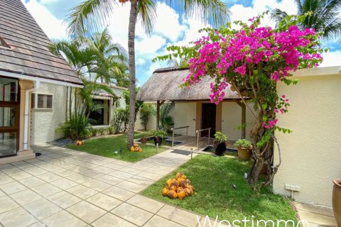 3 bedrooms Villa in Grand Baie, Mauritius No. 110221 30