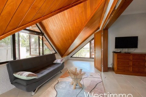 3 bedrooms Villa in Grand Baie, Mauritius No. 110221 16