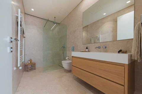 4 bedrooms Villa in Agios Tychonas, Cyprus No. 62928 11