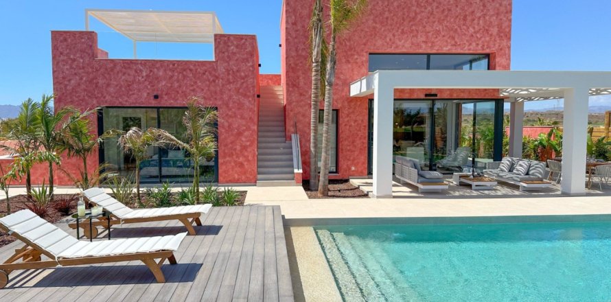 3 bedrooms Villa in Vinh Truong, Vietnam No. 111356